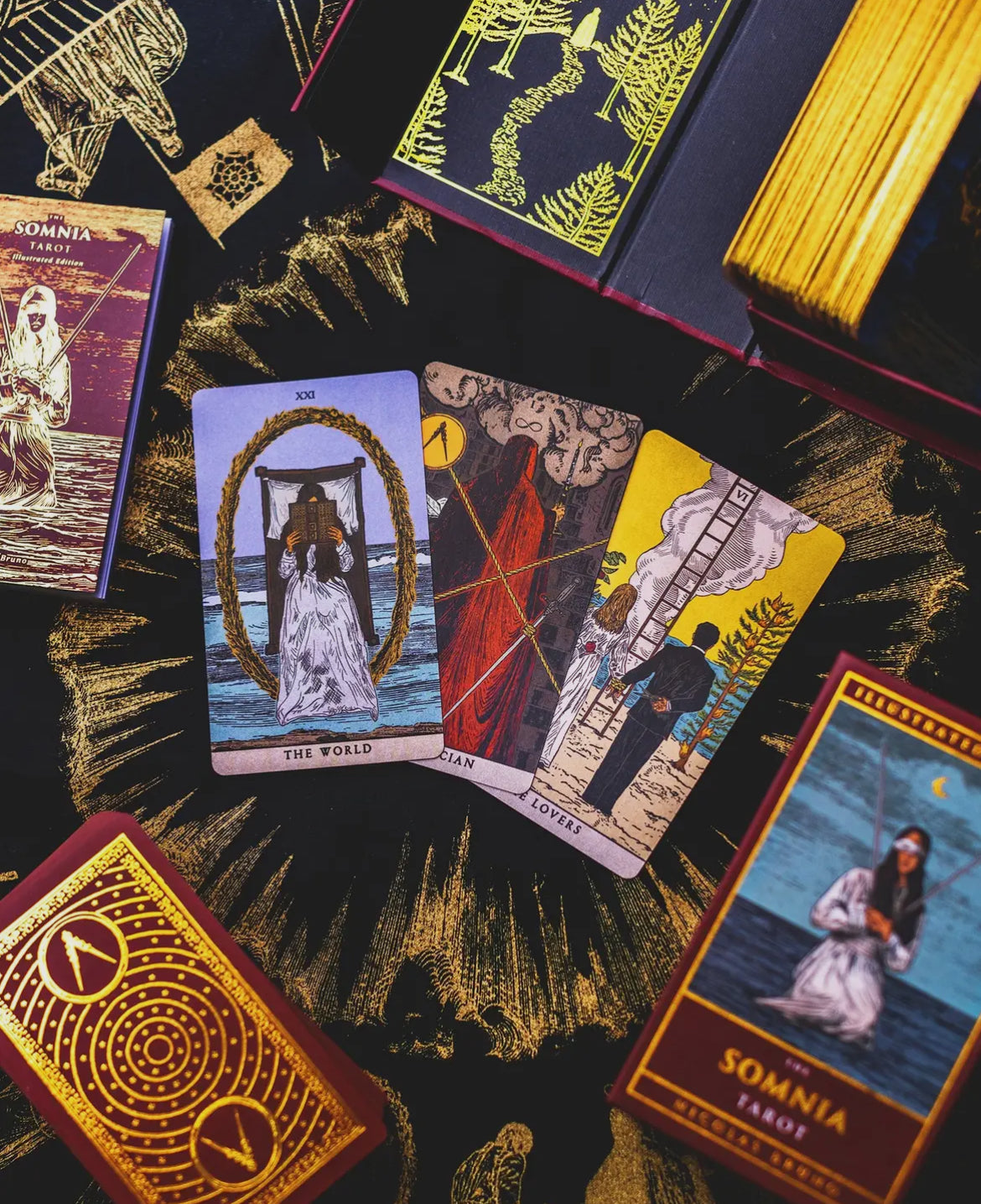 The Somnia Tarot: Illustrated Edition – Tarot By Peachy